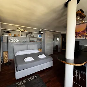 https://casetta-fleming.it-romehotels.com